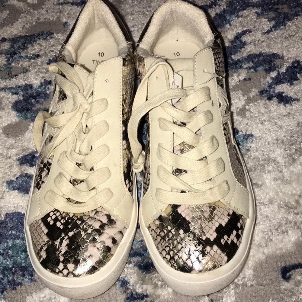 Women’s time and tru memory foam shoes